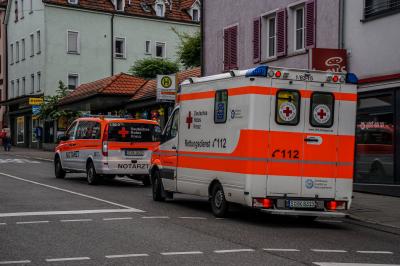 Stuttgart: Audi missachtet Vorfahrt - Motorradfahrer schwer verletzt